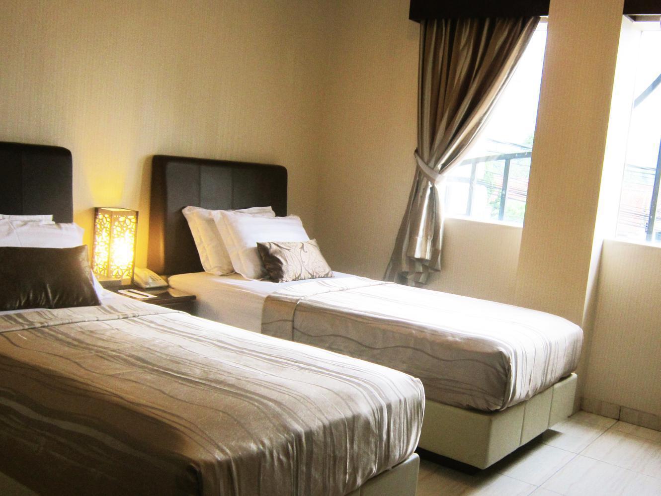 Hotel C3 Semarang Bagian luar foto