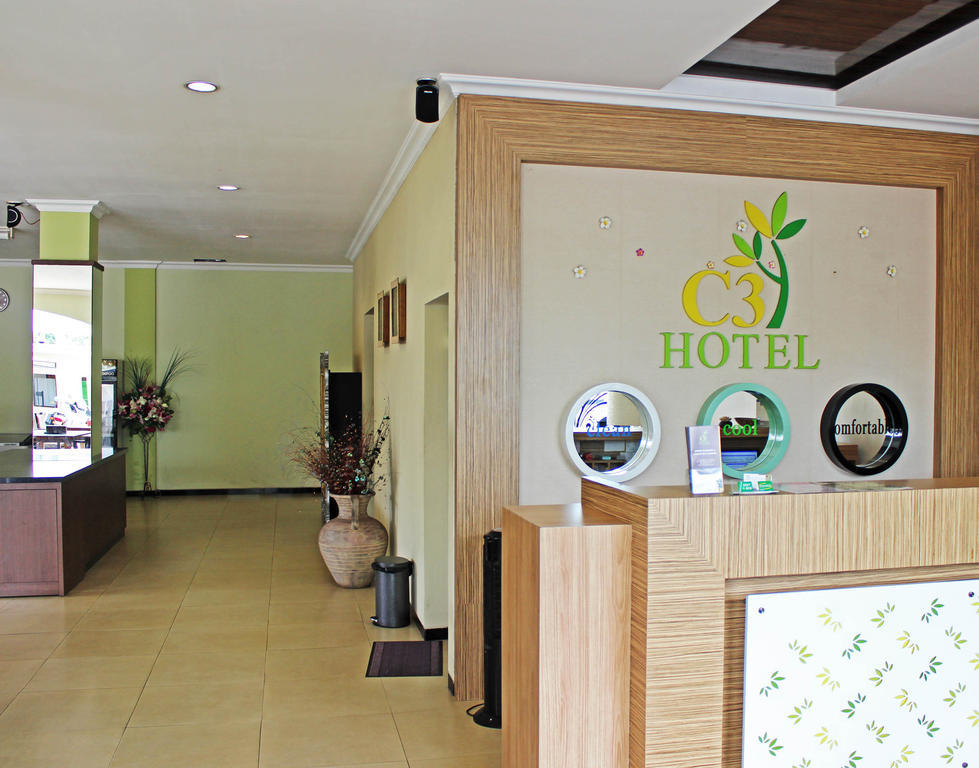 Hotel C3 Semarang Bagian luar foto